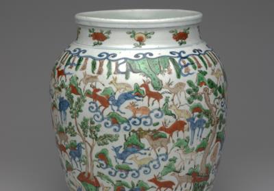图片[3]-Vase with “One Hundred deer” in wucai painted enamels, Ming dynasty, Wanli reign, 1573-1620-China Archive